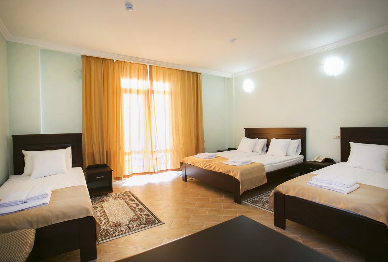 Hotel Acra Sukhumi Exterior foto