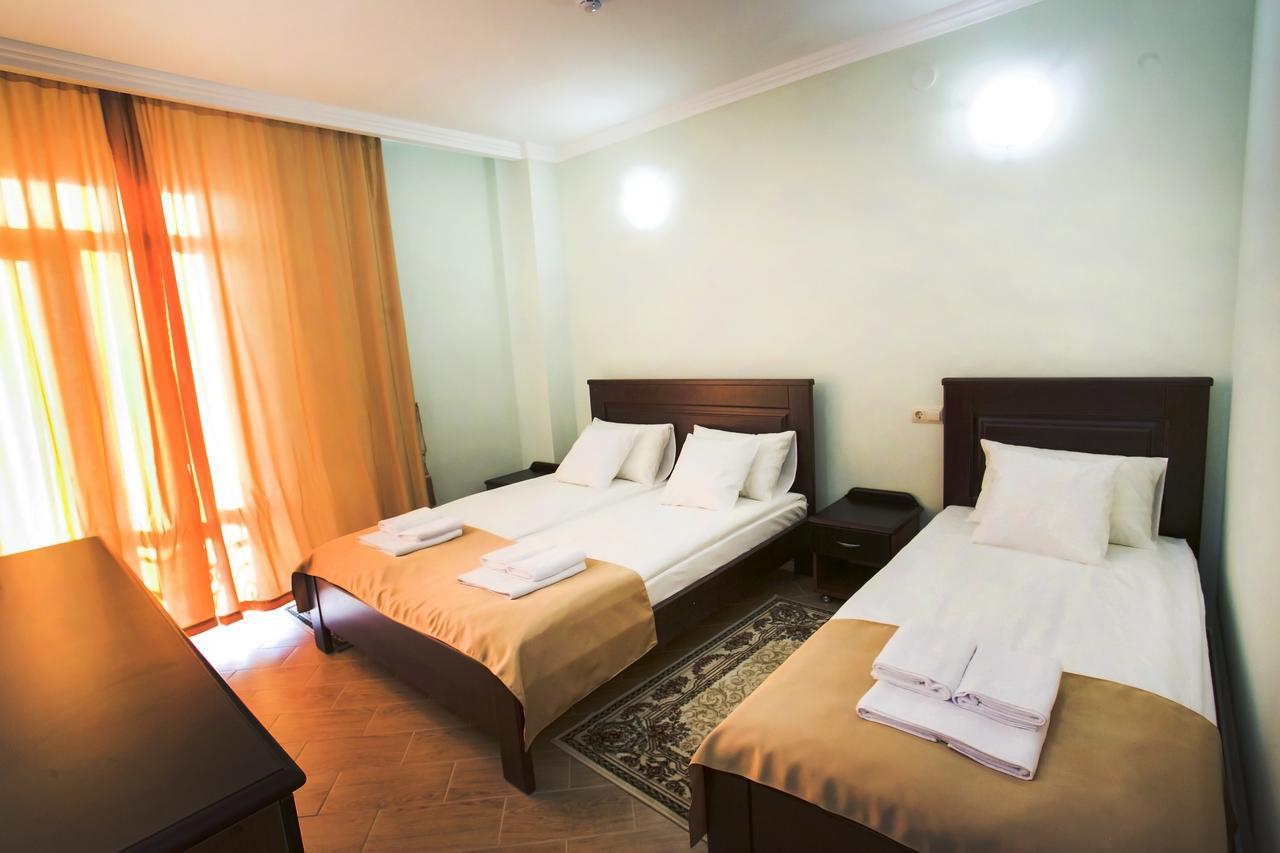 Hotel Acra Sukhumi Exterior foto